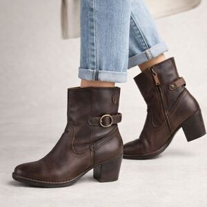 Bussola Vintage Espresso Brown Leather Ankle Boots Block Heel Moto Buckle EUC